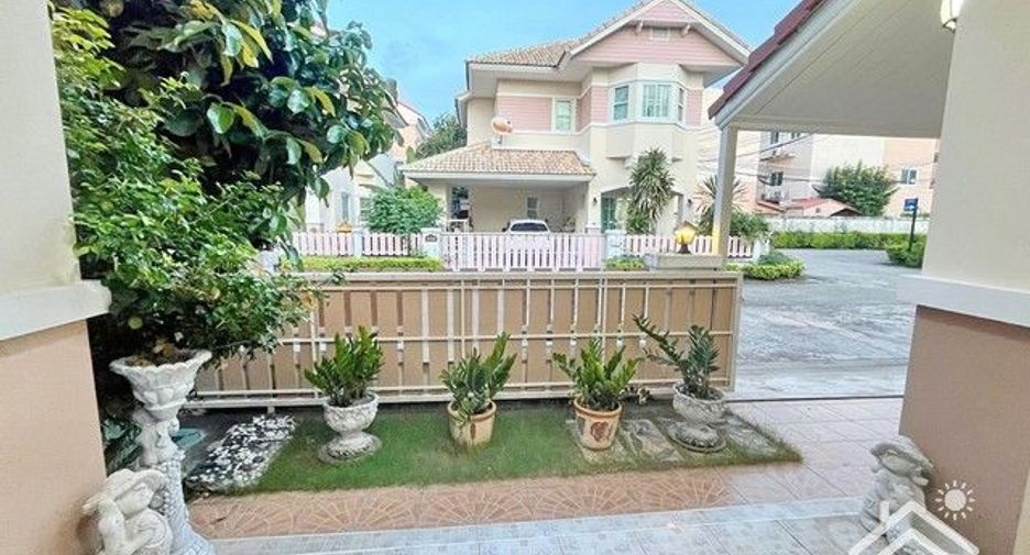 À louer 3 chambres maison à Mueang Chon Buri, Chonburi