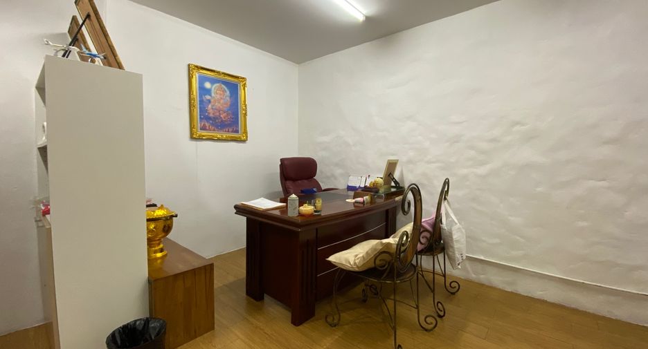 Gewerbefläche zum Kauf mit 34 Zimmer in Mueang Chiang Mai, Chiang Mai