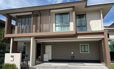 Casa en alquiler de 4 habitaciones en Bang Kapi, Bangkok