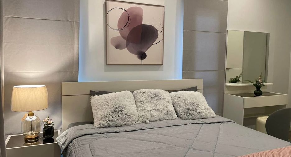 For rent 4 bedrooms house in Bang Kapi, Bangkok