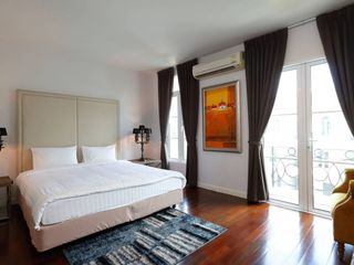 Casa adosada en alquiler de 3 habitaciones en Khlong Toei, Bangkok