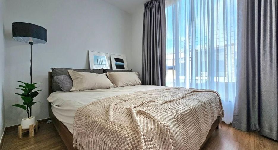 For rent 3 bedrooms townhouse in Bang Phli, Samut Prakan