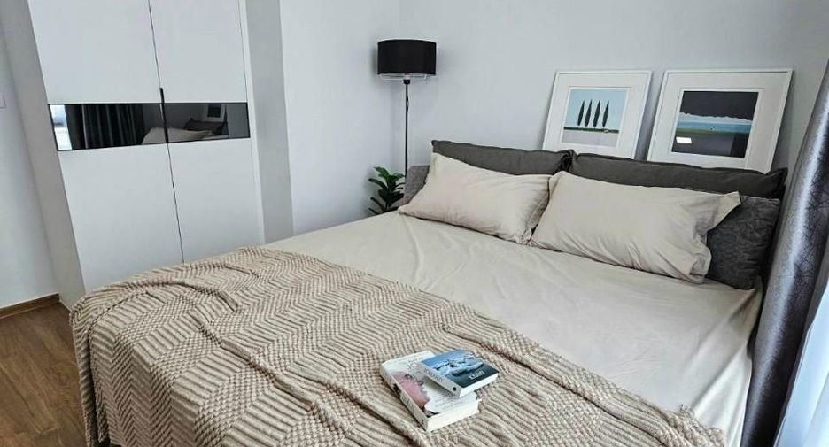 For rent 3 bedrooms townhouse in Bang Phli, Samut Prakan