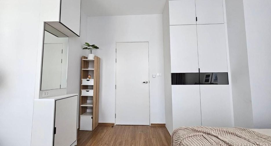 For rent 3 bedrooms townhouse in Bang Phli, Samut Prakan