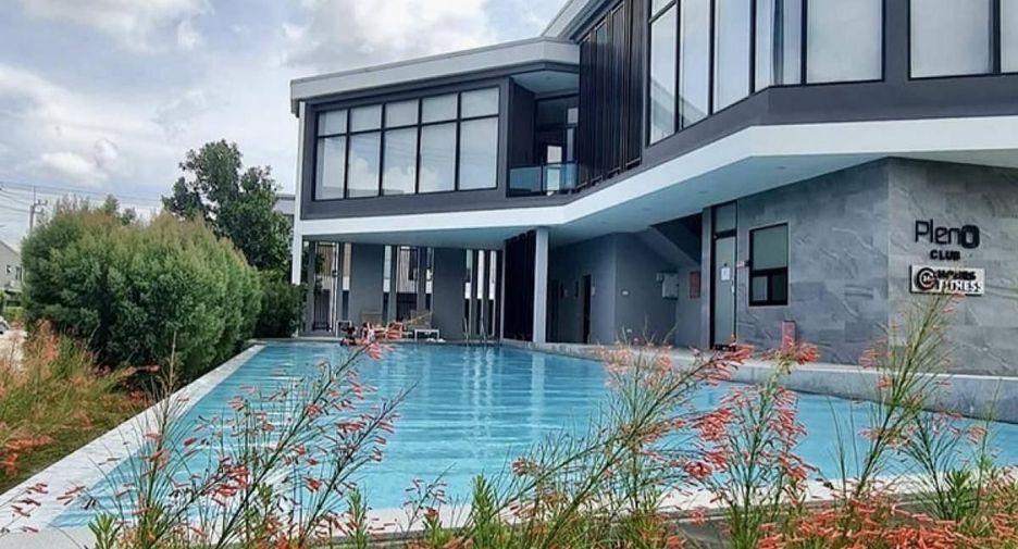 For rent 3 bedrooms townhouse in Bang Phli, Samut Prakan