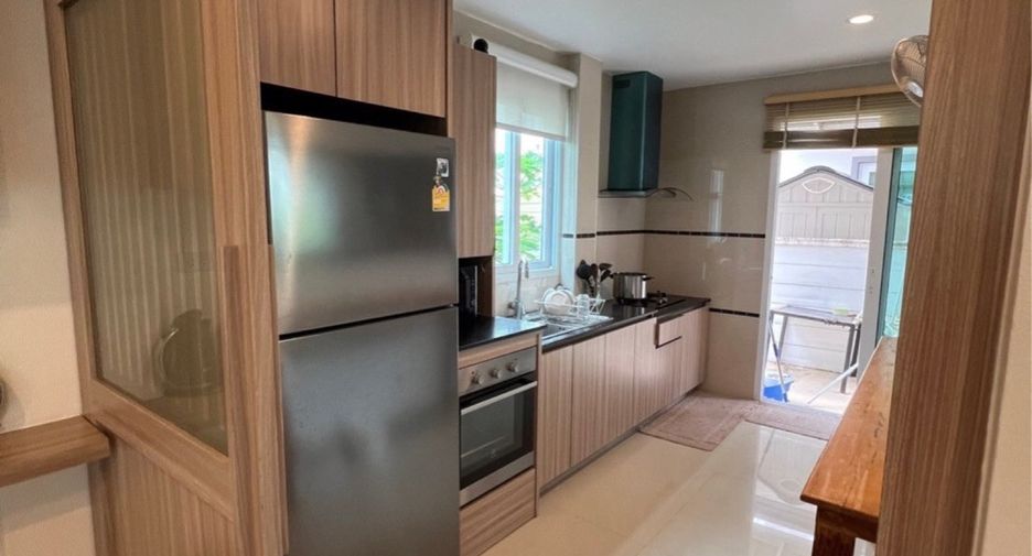 For sale 3 bedrooms house in Mueang Prachuap Khiri Khan, Prachuap Khiri Khan