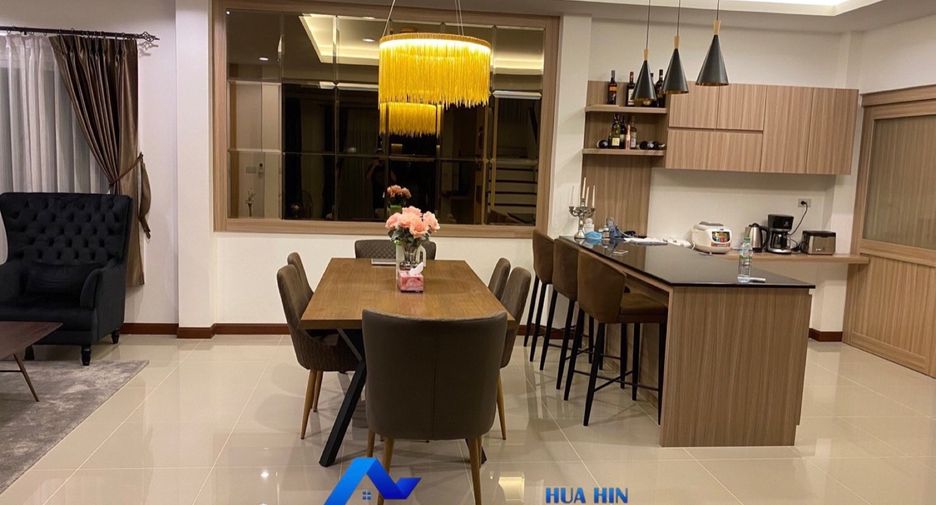 For sale 3 bedrooms house in Mueang Prachuap Khiri Khan, Prachuap Khiri Khan
