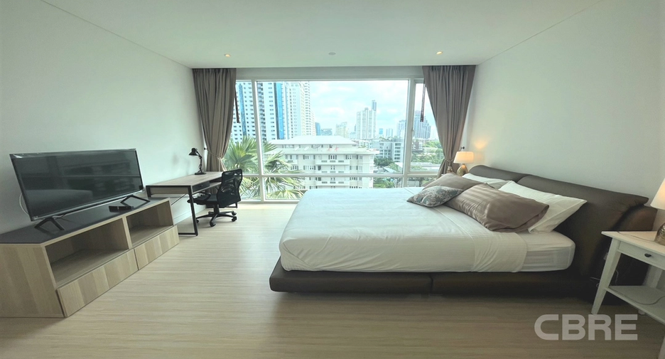 For sale 2 bedrooms condo in Khlong Toei, Bangkok