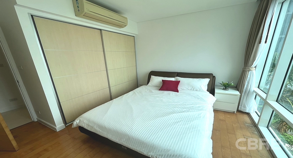 For sale 2 bedrooms condo in Khlong Toei, Bangkok