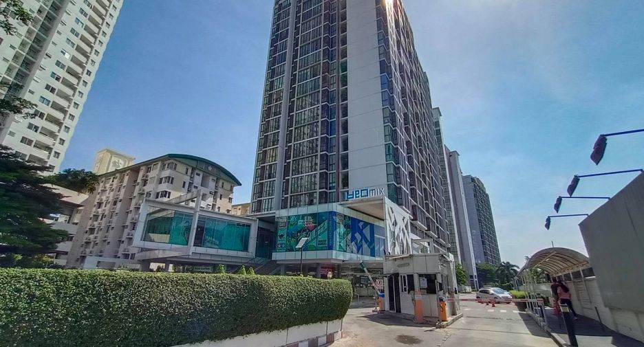 For sale studio condo in Bang Na, Bangkok