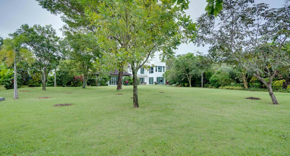 For sale 5 bedrooms house in Thalang, Phuket