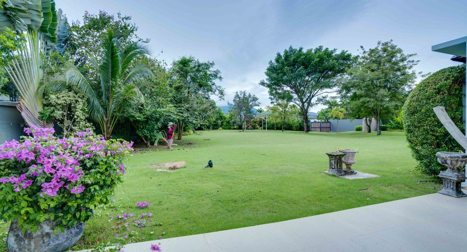 For sale 5 bedrooms house in Thalang, Phuket