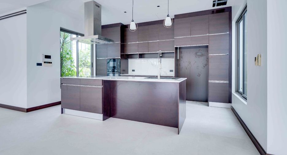 For sale 5 bedrooms house in Thalang, Phuket