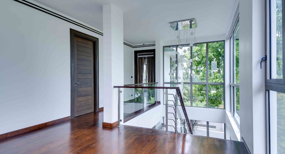 For sale 5 bedrooms house in Thalang, Phuket