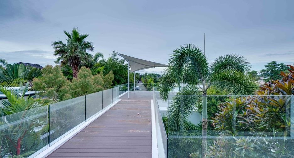 For sale 5 bedrooms house in Thalang, Phuket