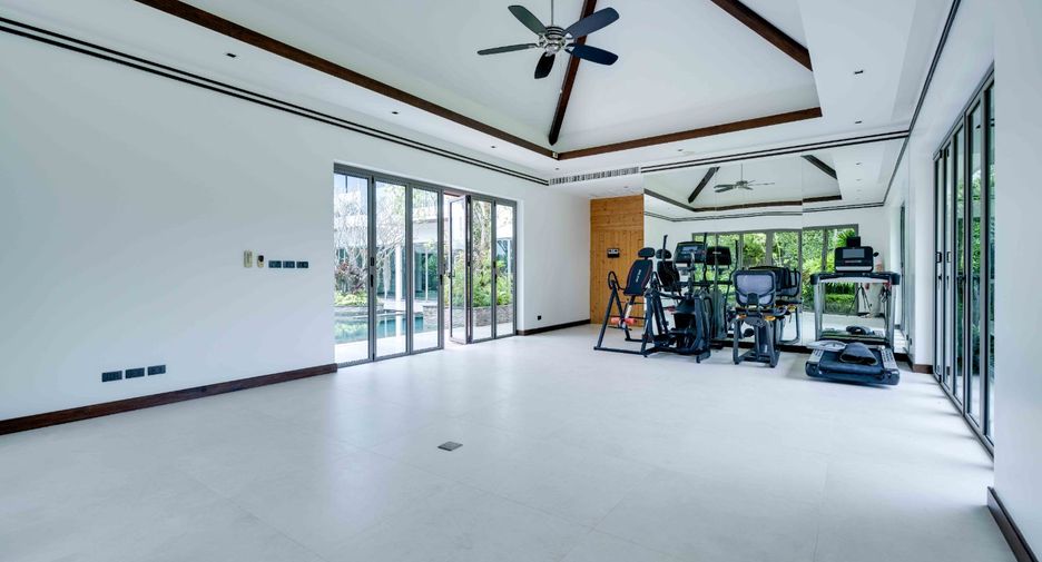 For sale 5 bedrooms house in Thalang, Phuket