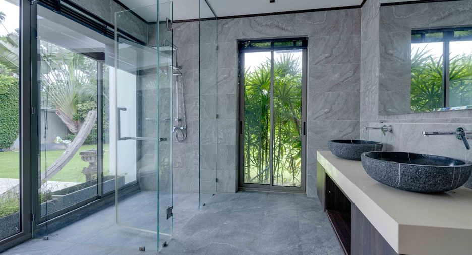 For sale 5 bedrooms house in Thalang, Phuket