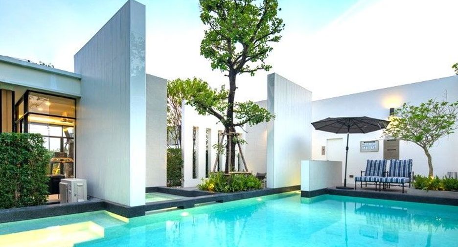 For rent 3 bedrooms townhouse in Prawet, Bangkok