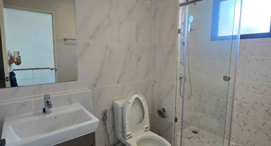 For rent 3 bedrooms townhouse in Prawet, Bangkok
