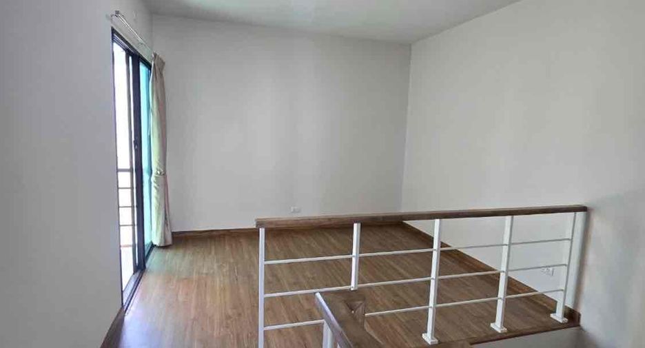 For rent 3 bedrooms townhouse in Prawet, Bangkok