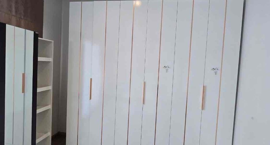For rent 3 bedrooms townhouse in Prawet, Bangkok