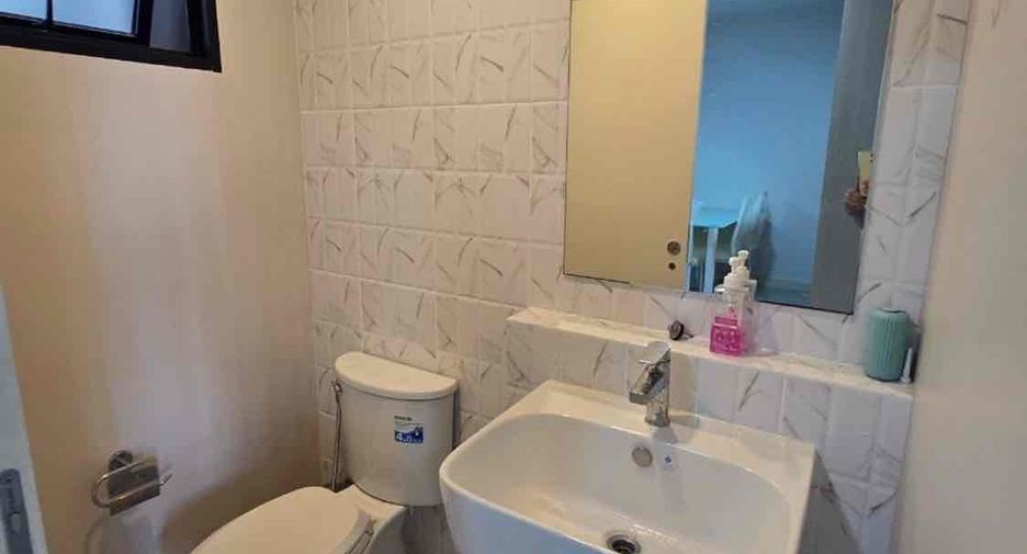For rent 3 bedrooms townhouse in Prawet, Bangkok