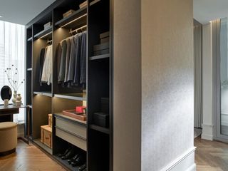 For sale 5 bed condo in Khlong Toei, Bangkok