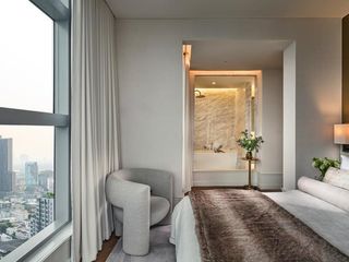 For sale 5 bed condo in Khlong Toei, Bangkok