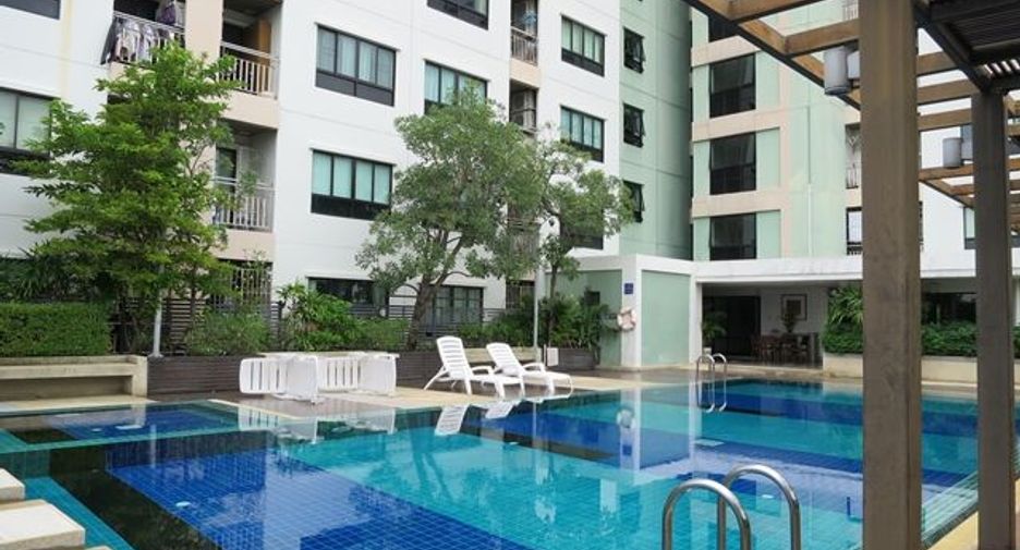For sale studio condo in Bang Phlat, Bangkok