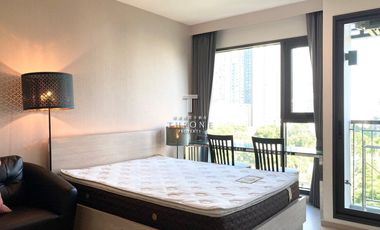 For sale 1 bed condo in Khlong Toei, Bangkok