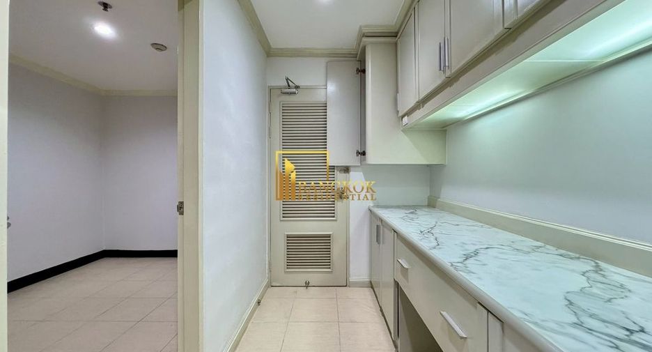 Condo en alquiler de 2 habitaciones en Khlong Toei, Bangkok