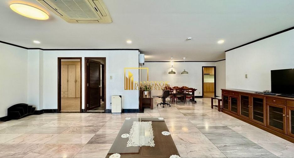 For rent 2 bedrooms condo in Khlong Toei, Bangkok