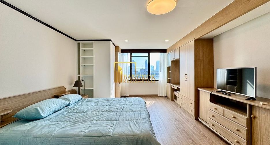 For rent 2 bedrooms condo in Khlong Toei, Bangkok