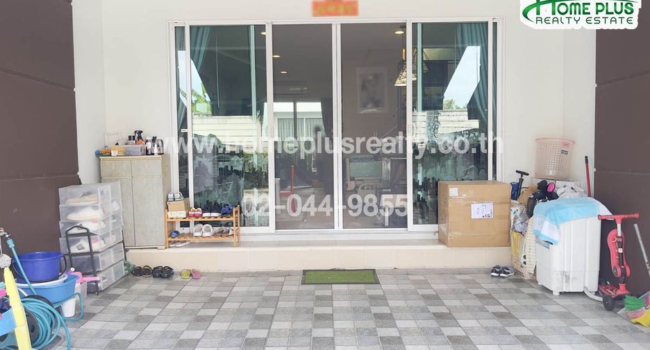 For sale 4 bedrooms townhouse in Bueng Kum, Bangkok