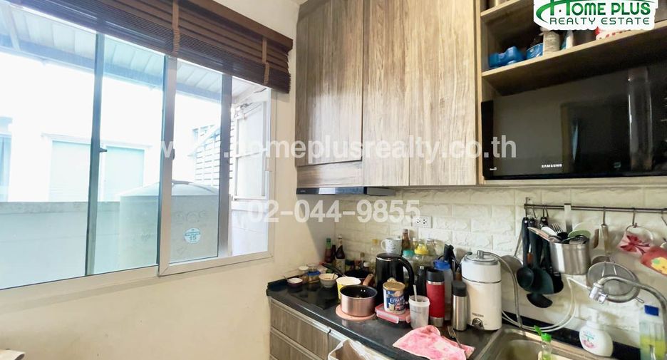 For sale 4 bedrooms townhouse in Bueng Kum, Bangkok