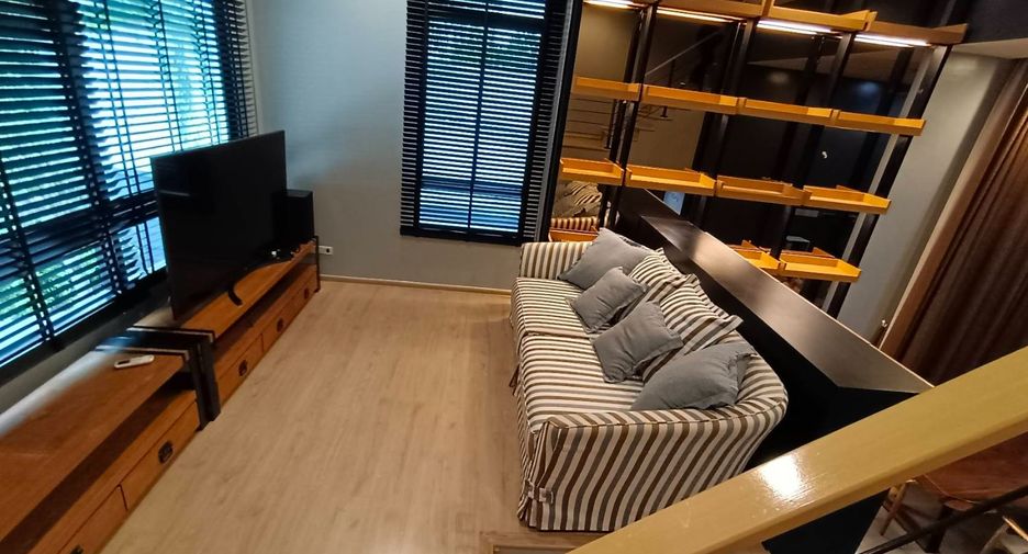 For sale 3 bedrooms house in Yan Nawa, Bangkok