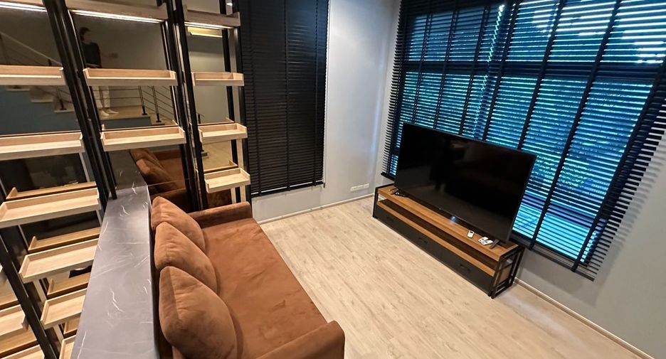 For sale 3 bedrooms house in Yan Nawa, Bangkok