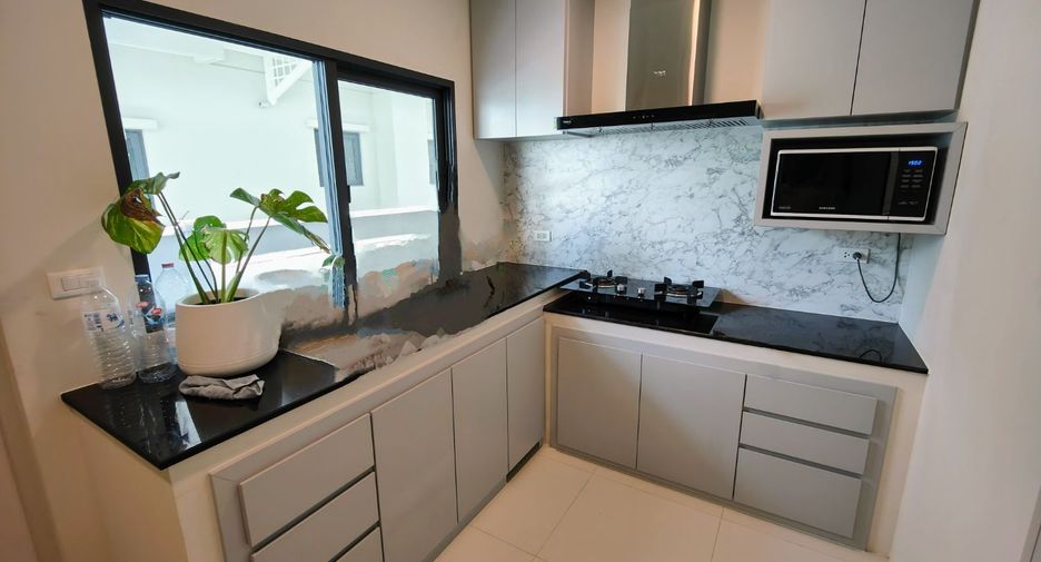 For rent 4 bedrooms house in Bang Phli, Samut Prakan