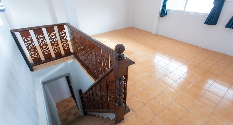 For rent 3 bedrooms house in Mueang Chiang Mai, Chiang Mai