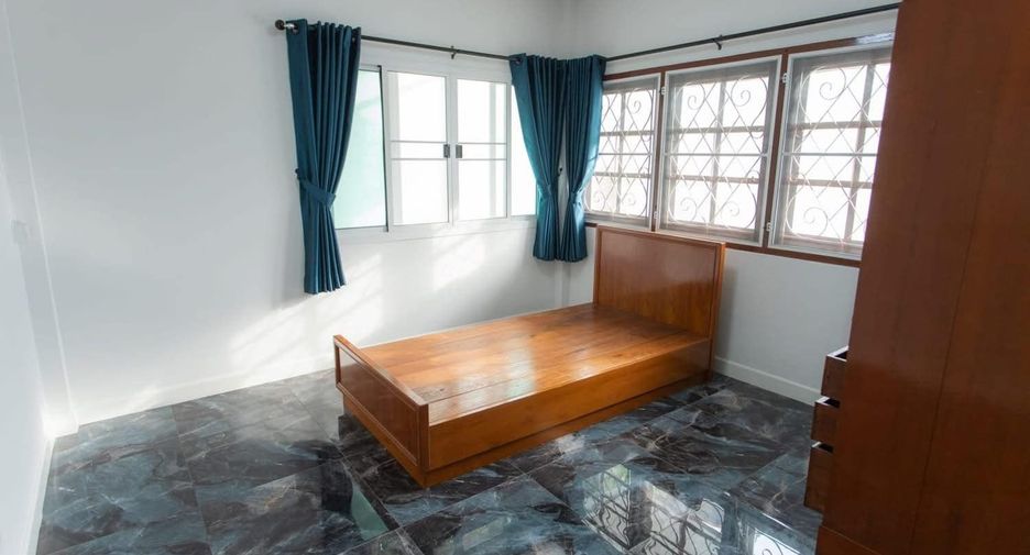 For rent 3 bedrooms house in Mueang Chiang Mai, Chiang Mai