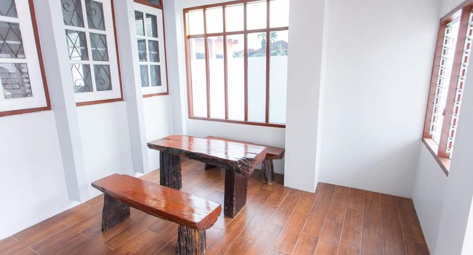 For rent 3 bedrooms house in Mueang Chiang Mai, Chiang Mai