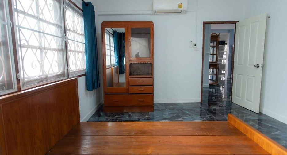 For rent 3 bedrooms house in Mueang Chiang Mai, Chiang Mai