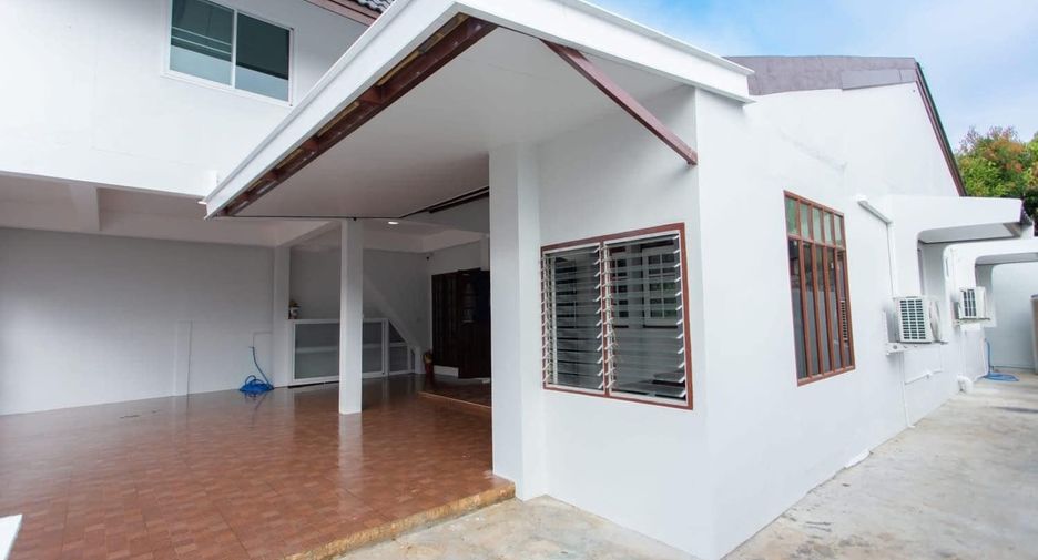 For rent 3 bedrooms house in Mueang Chiang Mai, Chiang Mai