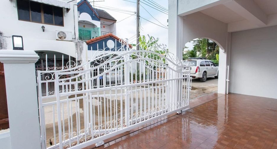 For rent 3 bedrooms house in Mueang Chiang Mai, Chiang Mai