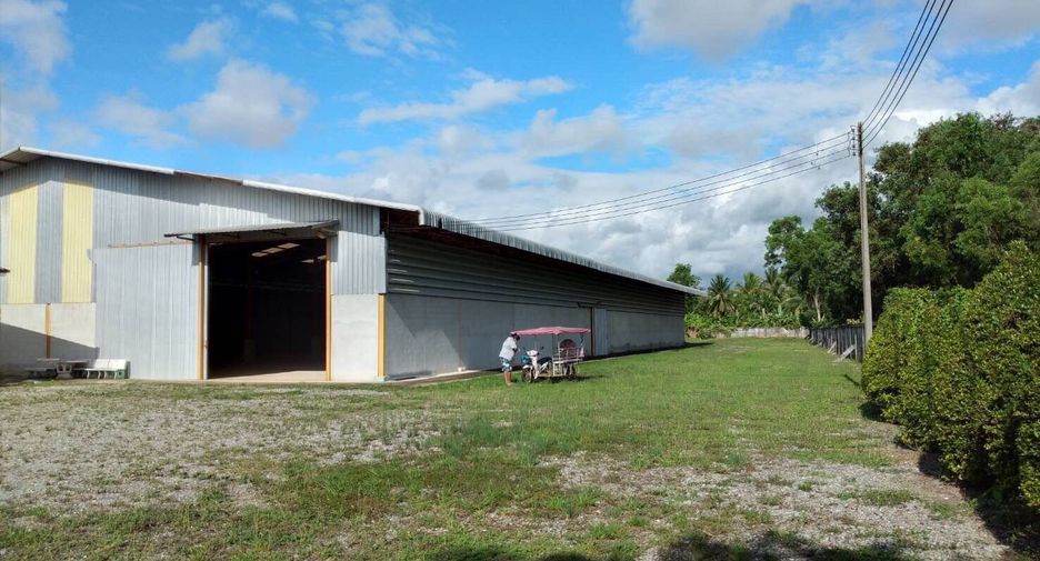 For sale 3 bedrooms warehouse in Klaeng, Rayong