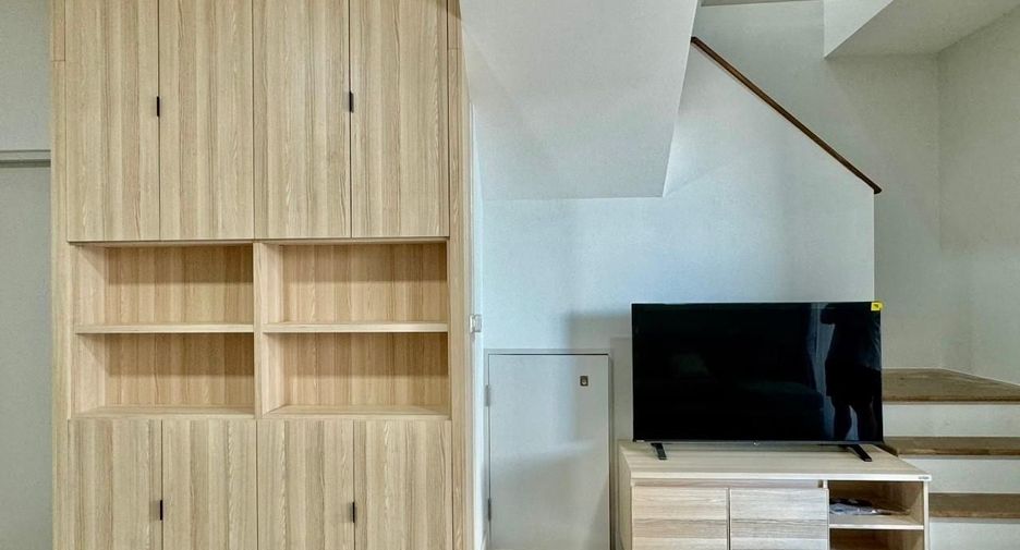 For rent 3 bedrooms townhouse in Bang Phli, Samut Prakan