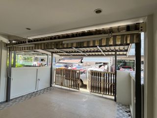 For rent 3 bed townhouse in Mueang Samut Prakan, Samut Prakan