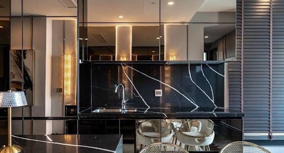 For sale 2 Beds condo in Khlong Toei, Bangkok