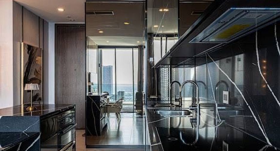 For sale 2 Beds condo in Khlong Toei, Bangkok