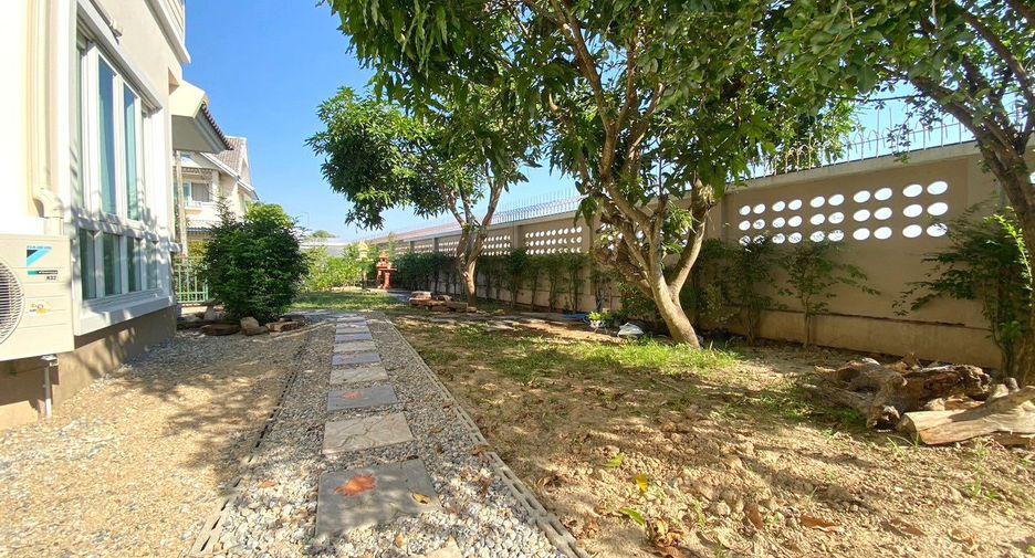 For rent 3 bedrooms house in San Sai, Chiang Mai